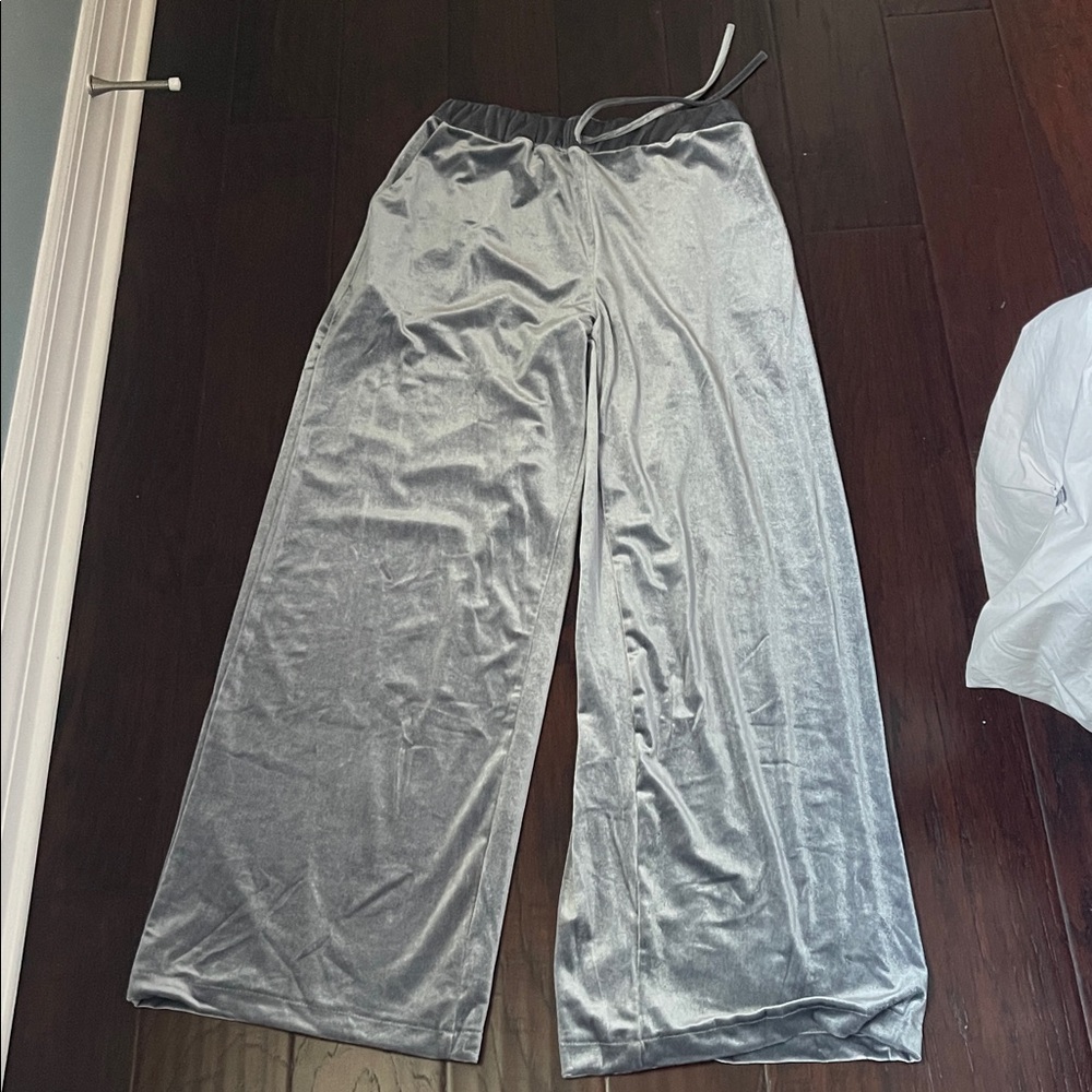 Grey Pants Set - Picture 6 of 9